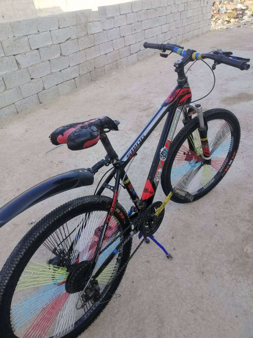 سلام عليكم باسكل جبلي لللبيع حجم 26 مديل 22 الباسكل  نضيف احله من الصوره السعر 80 وبي مجال ***********
