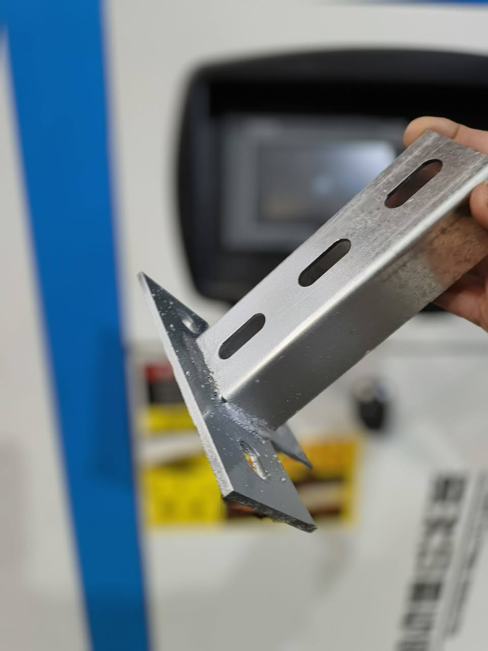 متوفر إكسسوارات طاقه شمسية للتواصل *********** واتساب 📞
