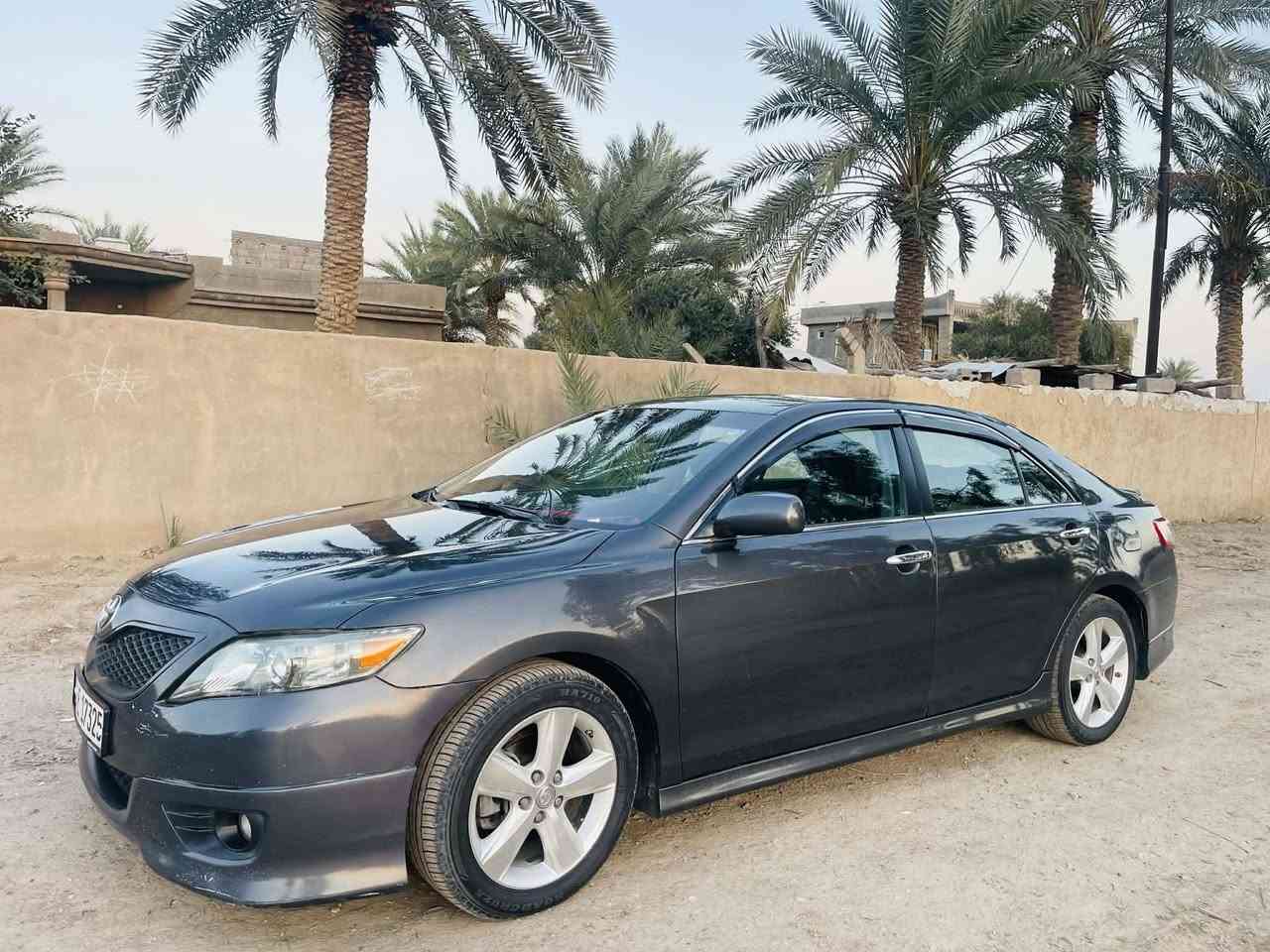 Se كامري ٢٠١١ أمريكي مبدل باب خلف السايق نفس الون بدون صبغ
بدون نقص
 ماشية 180 حقيقي
كشن كهربائي
تحكم ستيرن
منضومة زنون لايت راقي  
رقم أربيل ب اسمي انكليزي
جاهز هزه و سنويه لل2027
محرك 2500
السيارة عليه ادامه كامله مع عزل شغل درجة اولئ أبواب و بنيد و جاملغات وجنطه و وقماره
تبريد مبدل جديد منظومه كامله
130 و بيها مجال 
للاستفسار أكثر ***********
