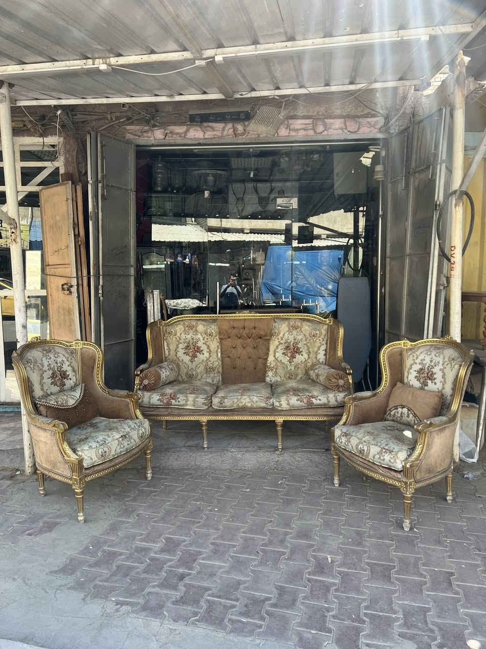 تشكيله انتيكات وتحف ونوادر 
*العنوان:بغداد الكسره قرب ملعب الكشافه داخل السوق الشعبي 
*للحجز والاستفسار عن الاسعار يرجى التفضل على الخاص ومراسله الصفحه او الاتصال على الرقم. ***********
*يوجد توصيل الى كل محافظات العراق 
*يرجى التاكد من الطلب قبل مغادره المندوب
#antique #انتيكات #تحف #نوادر #راديو اثاث كريستال زوالي كلاسيك
