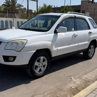 سبورتج 2009 خليجي للبيع مكفولة كلهه عدا الدعاميات من الصبغ والبارد بيه...