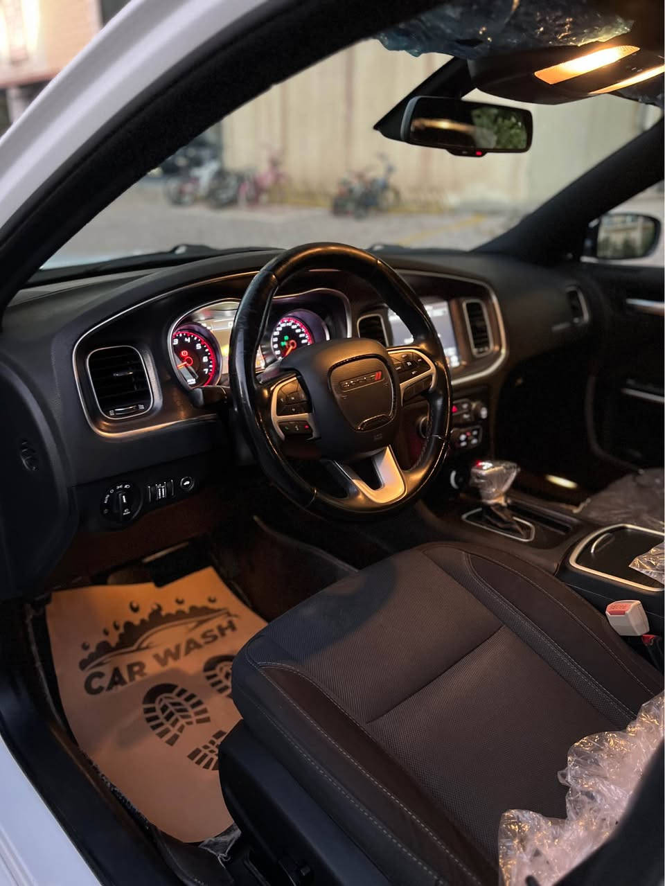 جارجر2018 Sxt Plus كلين تايتل
فول مواصفات ١/١
 بصمتين موجود
ماشي125 مايل هقيقي
عداد ٢٦٠ كندي 
سيارة تسجل أول مرة كفالة عامة دعامي ل دعامي بدون صبخ بدون بارد بدون مفتوح بدون رصعات سيارة جديد حيل جدبد
السيارة مكفوله من الصبغ والتبديل مابية بارد 
والكير والمحرك على وضع الشركة
المواصفات 
فتحة-رادار -شاشة الجبيرة -بصمه -تشغيل عن بعد -
كشنات كهرباي -كشنات هيتر -

وباقي مواصفات الجارجر المعروفة 
السياره رقم اربيل بسمي 
 تحويل ثاني يوم 

مكان السياره /سليمانية 
للاتصال
***********
***********
سليمانية- السليمانية, العراق
