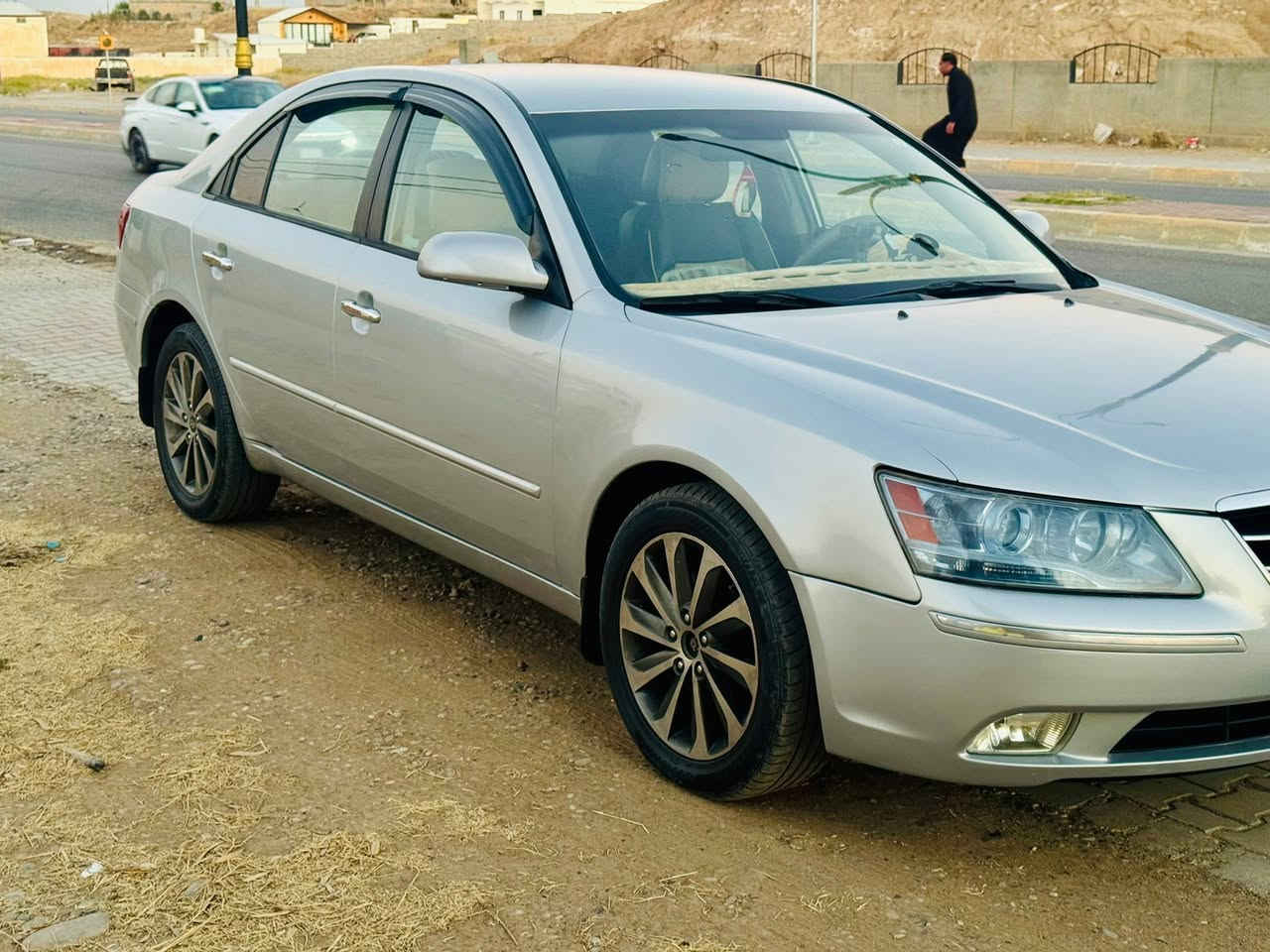السلام عليكم 
سوناتا امريكي موديل 10 ليبل واحد السيارة رقم كركوك دولي شرط تحويل سنوية ل2028 محرك 2400 شرط لا صرف لا بخار صدر تبريد تواير كله جديد 
السيارة بيها 4 قطع رش شرط بدون اي دواخل 
للبيع او مراوس باقل منها 
ملاحظه ترهم مقدمه 75 وما فوق مع كافة الضمانات 
للاستفسار اتصل 
***********
***********
