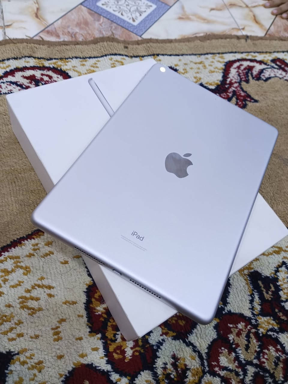 السلام عليكم ايباد 9 للبيع جهاز جدا نضيف كامل ملحقات ذكره 64 يشغل بوبجي 60 فريم كلش سلس سعره 300 الف وبيه مجال بسيط للشراء و حساب بوبجي للبيع مستوى 75 التقيم ورقة رابحه خمس نجمات سعره 100 بيه مجال بسيط *********** اتصل على الارقم
