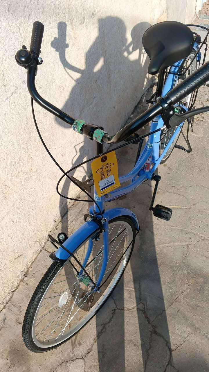 السلام عليكم بايسكل حجم 26 موديل 2022 للتواصل اتصال او واتساب على رقم ***********سعر 160 وبي مجال بسيط
