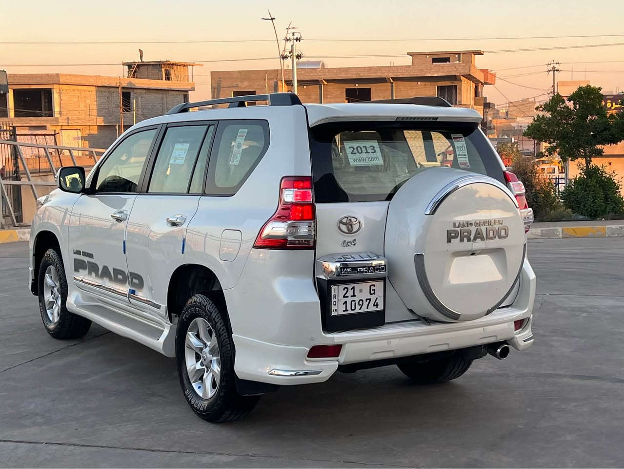 كوردى/عربي
تويتا پرادو موديل 2013 بي بوياغ و زور خاوينه زور تازه يه بي مه سروفه ناو زه رده 7 ريز كوشنه ته بريد مه ركه زيه شاشه يه كاميره يه سه لاجه يه كه له DVD ده بل اكسله مه كينه V6 گير و مه كينه و اكسل و ده بل اكسل و تحويل و غرامه به شه رت زور تازه يه و 200 هه زار روشتوه
نرخي 308 مجالي كه م
شوين كه ركووك
***********
***********

تويتا برادو موديل 2013 كثير جديد بدون مصروف دواخل بيجي 7 راكب تبريد مركزي  ثلاجة شاشة و كاميرا و راس الكشن DVD دبل اكسل محرك V6  بشرط تحويل و غرامه و محرك و كير و تبريد اكسل و ده بل اكسل 200 الف ماشي
سعر 308 مجال قليل
مكان كركوك
***********
*********** كركوك, العراق
