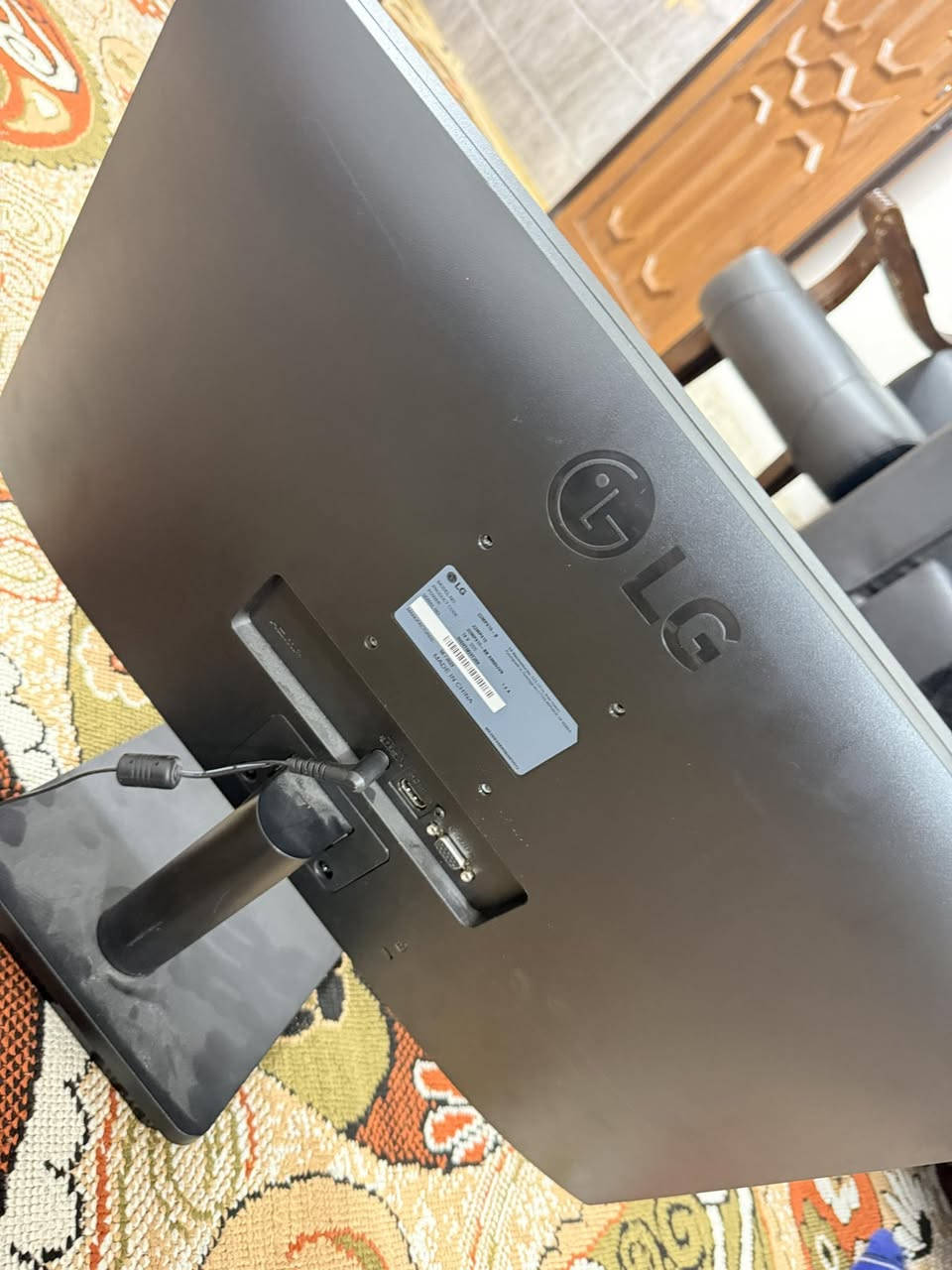 شاشات LG , dell حجم 24 مع ستاند متحرك امريكي
قيم واخذ
***********
