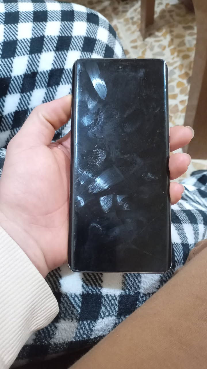 اسم موبايل هونر اكس 9 ناي بي مستعمل 4 شهور كلشي مابي نضيف ومامفتوح برغي بي وشاشه اصليلا مابيها شي المكسور فقط ضد كسر موبايل كلش نضيف واهمشي مامفتوح قليل شوفون هيج موبايل مستعلم مامفتوح سعر 250 وبيه مجال سعر اليعجبني ابيع المو شراي راجأ لاتدخل خاص وله تعلق + ذكرة 256 معالج 
رقم الهاتف ***********
