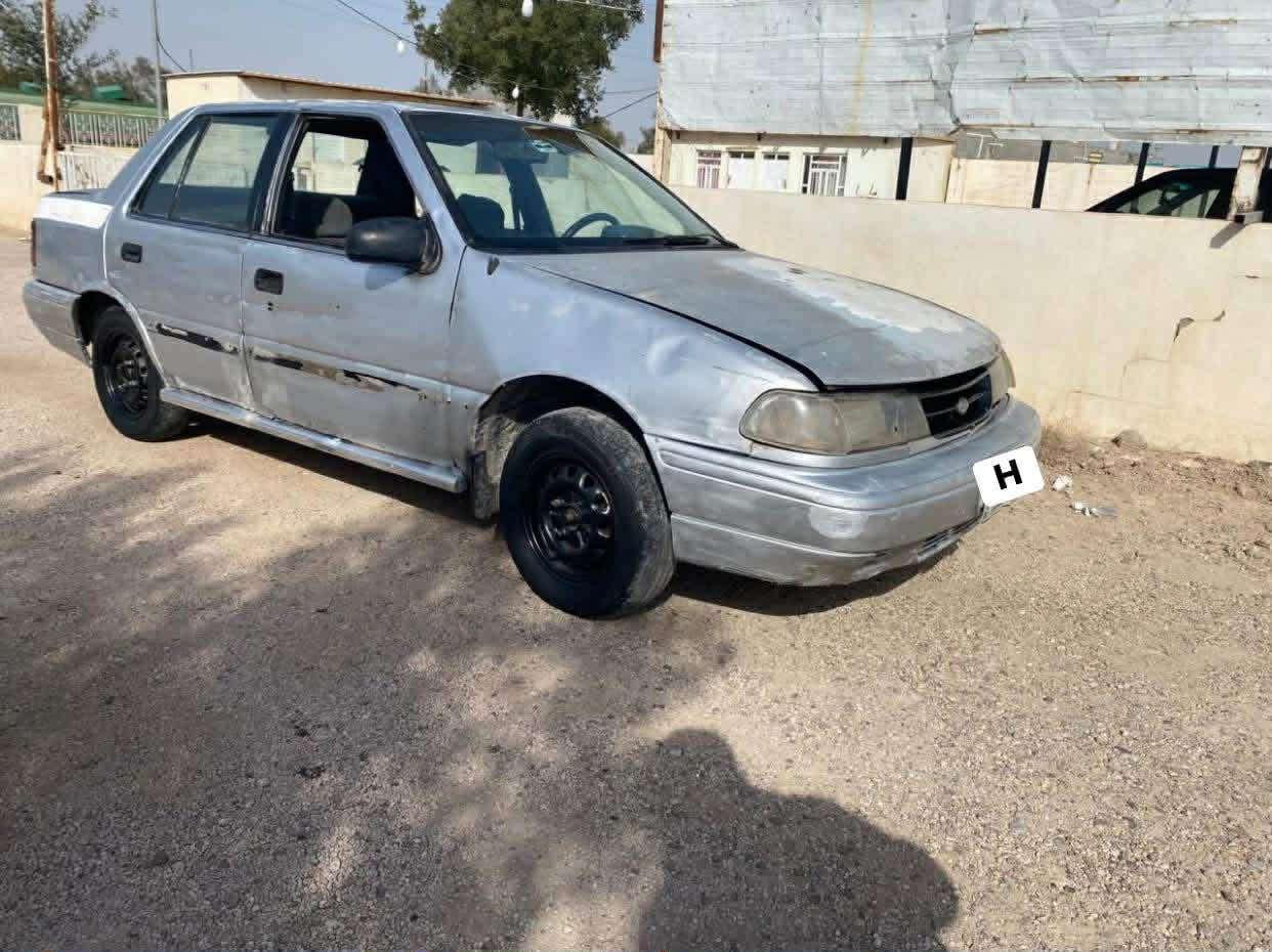 السلام عليكم اكسله موديل 93 كير محرك خير من  اللّـٰھ 🌺 
بلاديه سياره كير عادي سنويه عضم عاج تحويل ثاني يوم
لبيع او مراوس شعندك مراوس نزل سعره 18 وبيه مجال 
رقمي ***********
