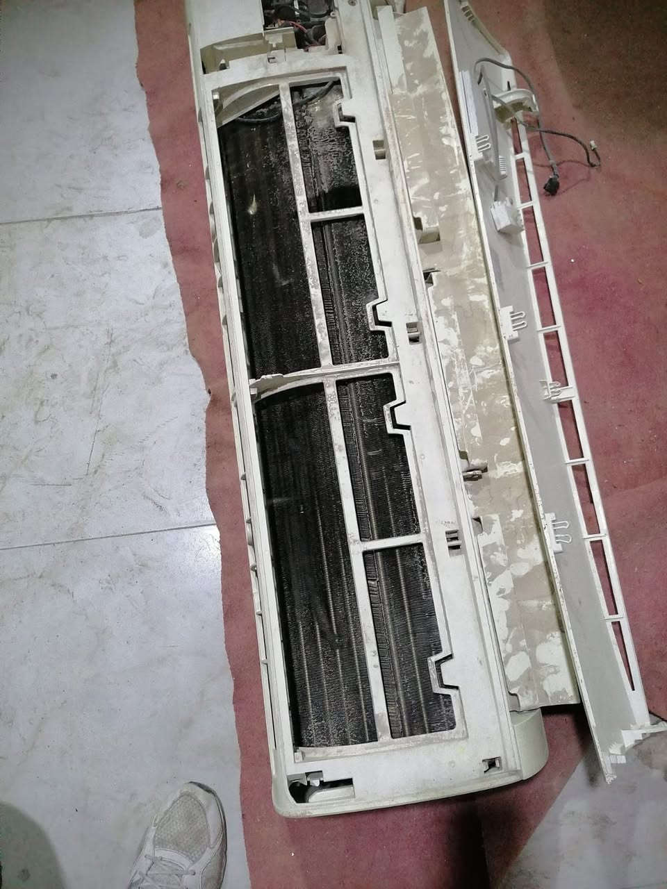 سبلت للبيع عاطل طنين نضيف كلش بدون بواري قفل 150 مكاني بلزبير ***********
