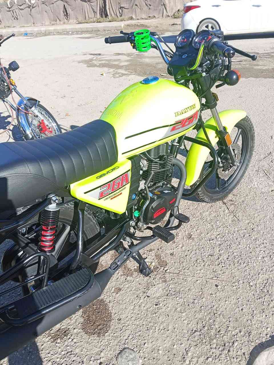 السلام عليكم عندي دراجه دايون نفخ البيع اوراق سكنر الدراجه ماصارلي شهر طلعته من الوكيل موديل 25 وبعده عل سحك الشراي يتصل عله هاذه الرقم ‏‪0771 054 7232‬‏
