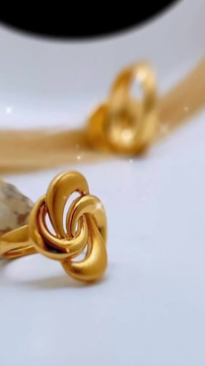 نتهم بادق التفاصيل لتكوني مميزة وجذابة مع فينوس سنتر 
متوفر خدمة توصيل 🚚اي طلب اكثر من 25 الف توصيل مجاني


**إذا كنت صاحب هذا الإعلان وتريد حذفه لأي سبب، رجاءا أرسل رسالة إلى الدعم الفني**