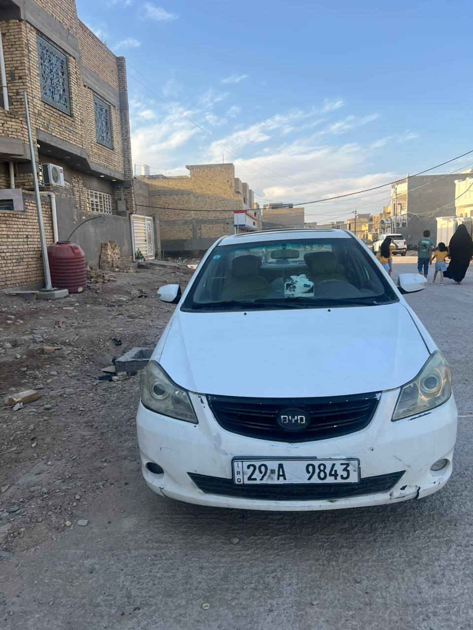 نوع السياره (BYD) بي واي دي
الموديل2013
الون :ابيض
ناقل الحركه :اوتوماتيك
مكان السياره :كوت
السعر ٥٤
رقم التواصل ***********
