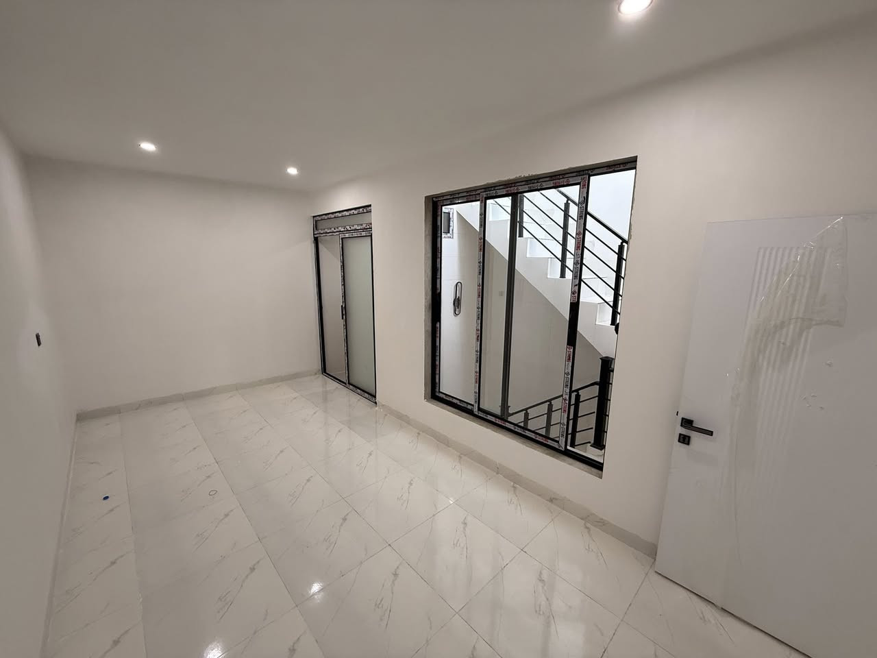 سند طابو يتسجل بإسم اي عراقي
دوو خانویی نوێ بۆ فرۆشتن🏠
بەرووبەری:100م+100م
کۆلانی 10م - بەرامبەر دیوار بەرامبەر مال نیە 
📍ناونیشان:هەولێر زانکۆ ٩٩ 
100م  - پێکهاتوە لە: 
3 نۆم+هۆل +مطبخ سارد و گەرم
زەمانی هەموو شتیکی لەگەلە
بۆ زانیاری زیاتر پەیوەندیمان پێوەبکەن☎️
***********📞
***********📞
------------------------------------------
بیتین جدید للبیع🏠
📍مساحە:100م +100م
شارع 10م -مقابل جدران 
مکان:اربیل -حي زانکۆ ٩٩ 
100م يتكون :3 نۆم+هۆل+مطبخ حار و بارد
- للاستفسار والاتصال: 
ظمان ماء و كهربا ١٠٠٪؜
***********📞
***********📞
