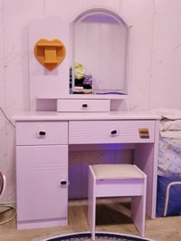 ميز تواليت تركي • ابيض • مراية 3 ألوان