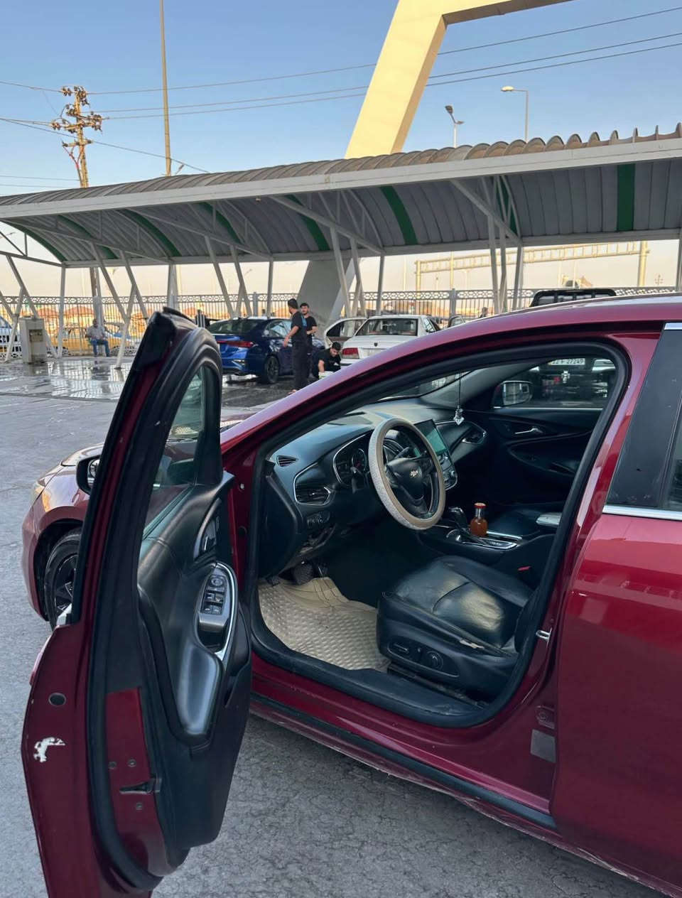 السلام عليكم 
ا
ماليبو LT1 2017 فول مواصفات عدا البانوراما 
بصمه تشغيل عن بعد 
تحكم ستيرن 
سستم سماعات bose 
كشنات جلد وتدفئه بالكشنات 
عينه ليزريه 
رقم شمالي دهوك تحويل او وكاله السنويه ل 29
الحادث موضح بالمنشور حادثها سطحي مبدل جاملغ وبنيد مصبوغ وجاملغ الثاني بارد بدون شواصي وبدون لغود 
للبيع فقط السعر 87
العنوان البصره حي الحسين شارع سيد 
للأستفسار [*********** البصرة, العراق
