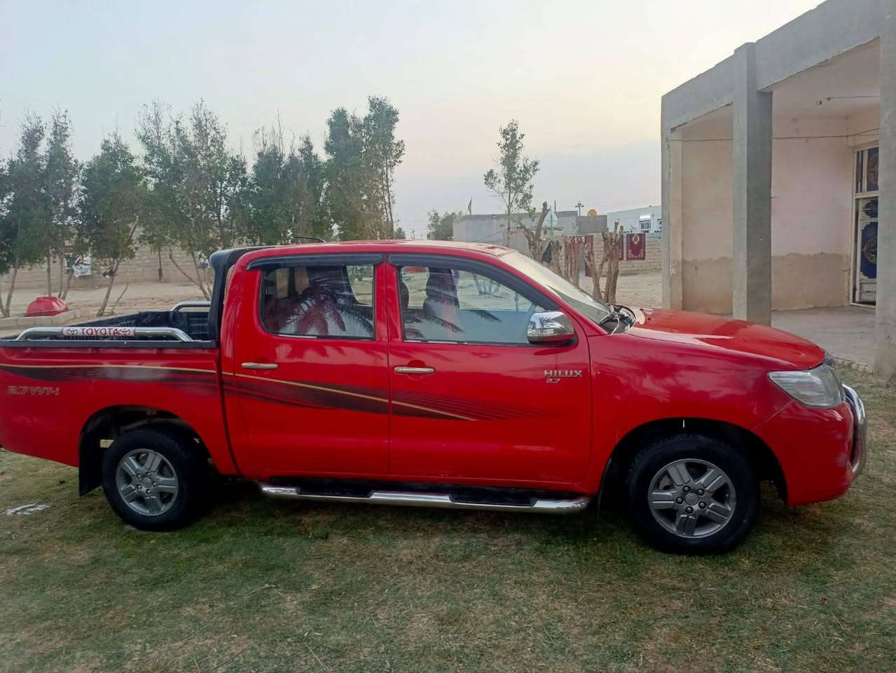 يالله يا كريم
سياره هايلوكس موديل ٢٠١٢ كويتي رقم واسط انكليزي لحد سنة ٢٠٣١ باسمي بيها مدكر صبغ والباقي كفاله لابارد ولاخدوش سياره كلش نضيفه لللاتصال
 ***********
