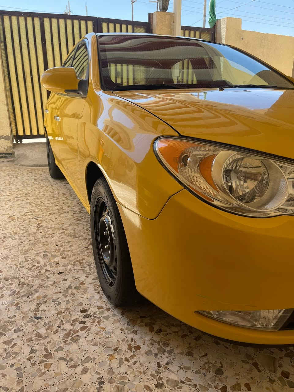 السلام عليكم انترا صابونه مديل 2009 مكينه 2000وارد امريكي بيه شويه بل جاملغ المامي جاهزه مكينه كير تبريد ثلج طخم تاير حداديه جديده دوشمه سفريات شاشه الف ماذب عليه سنويه ستوه نفذت مصفره راعيه يمي بلعماره السعر ٨٥ وبيه مجال بصيط مكان السياره ميسان الشراي يتصل ***********
