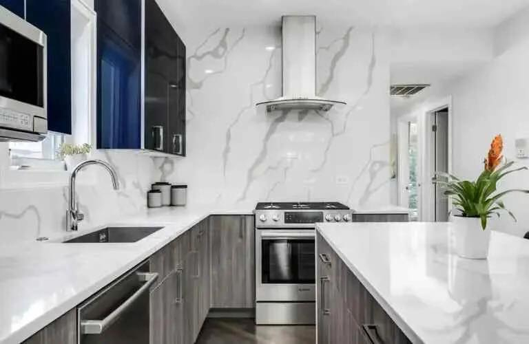 تركيب بديل الرخام للغرف والصالات ومطباخ حمامات غرف النوم ومحلات التجاريه ***********
