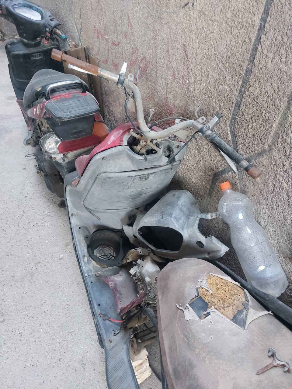 كوووم حديد..ب٢٠٠ ألف...الشعب***********
