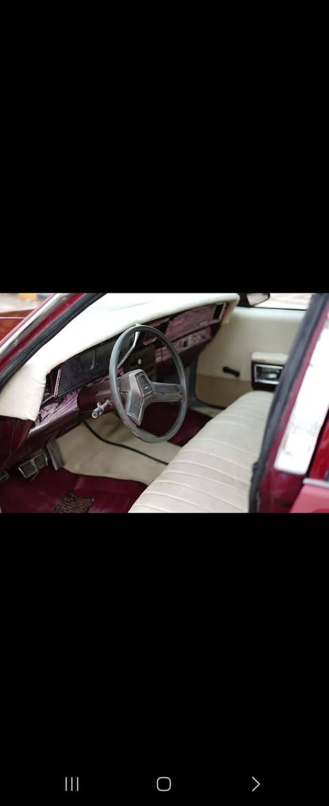 بسم الله الرحمن الرحيم
كابرس للبيع موديل ١٩٩٠ صبغ عام جماليه حداديه مكينه كير ١٠٠٪ تجي وتفحص وتقتنع السعر 45$
 دوشمه جديده اترجاك لاتكسر بحلالي صارت عليه اكثر من سعره بهواي والكلمه الطيبه صدقه ‏‪***********‬‏
