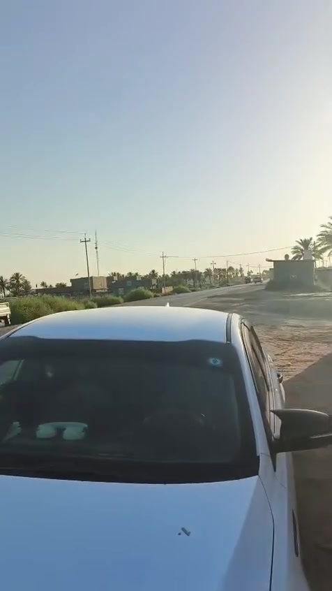 السلام عليكم 
قطعه ارض للبيع مساحه الكليه 1400م 
البيت الاول 500م حديث بناء جديد 
والبيت الثاني الورا 900م بناء قديم مرمم 
الاستفسار أكثر الاتصال 
***********
