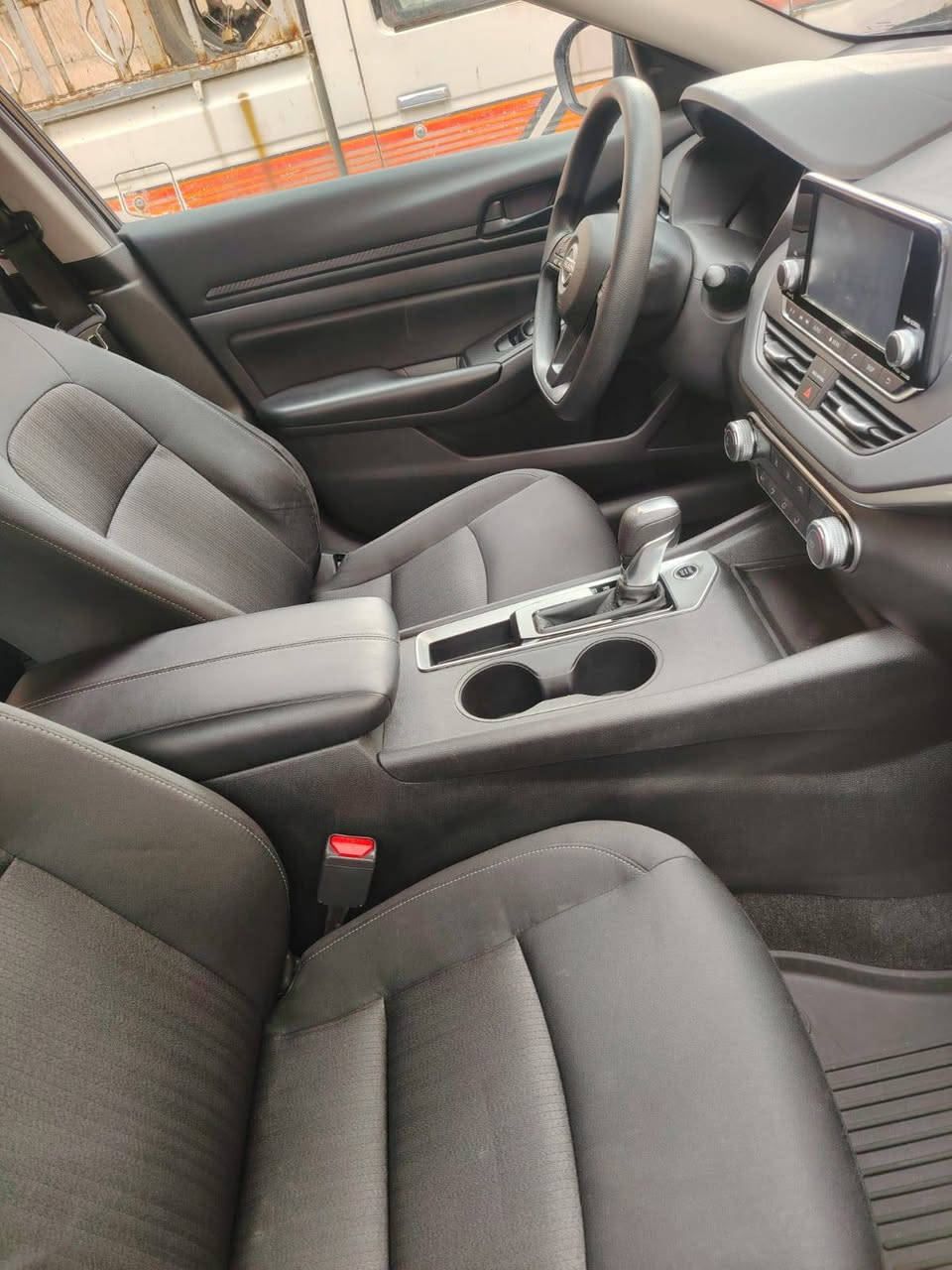 نيسان التيما 2023

1- المواصفات : S
2-المسافة المقطوعة : 13,000 الف ميل
3- حجم المحرك : 2500
4- الضرر : كلين تايتل بدون صبغ ودعم 
5- للأستفسار : *********** الشريقات, صلاح الدين
