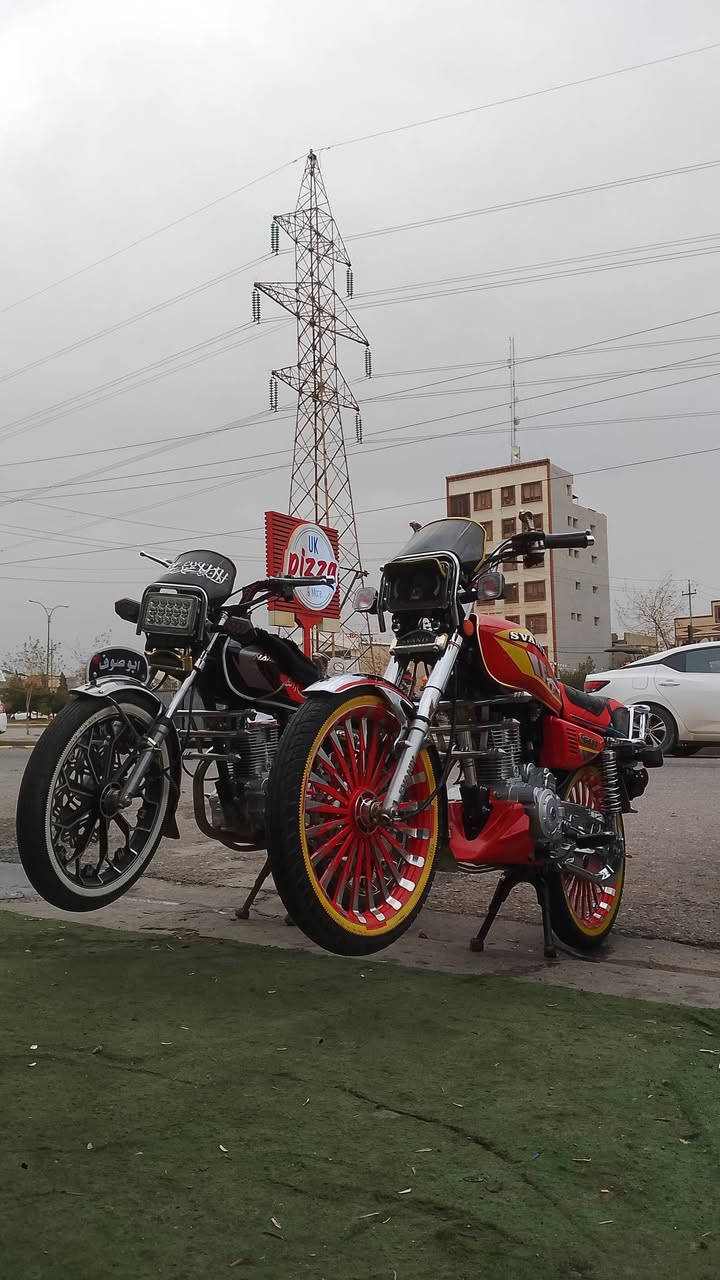 للبيع 
الدراجة سافين هونزدا 
منفيست الاصلي 
مكينة كبس 200
***********
980 أو بيها مجال
