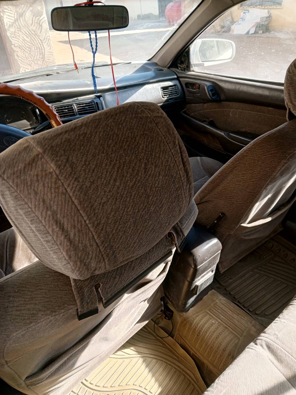 كرونة نفخ 2000المكينة حاوية كير مابي شي حدادية زينة بور باتري وتايرات جدد رقم بغداد سنوية مامنتهية لاكصة ولاضربة عوزهة تصحيح للسنوية رقم بغداد مديل 95 تبريد شغال عنوانه النجف المشخاب عليهة غرامة 200