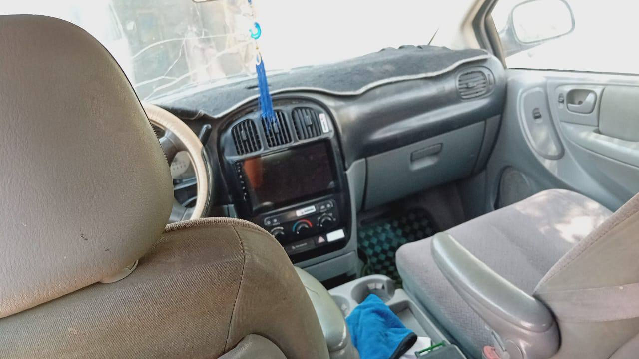 سلام عليكم دوج كرفان 2007 ابلاديه مكاني بياع تقاطع درويش اسفسار***********
