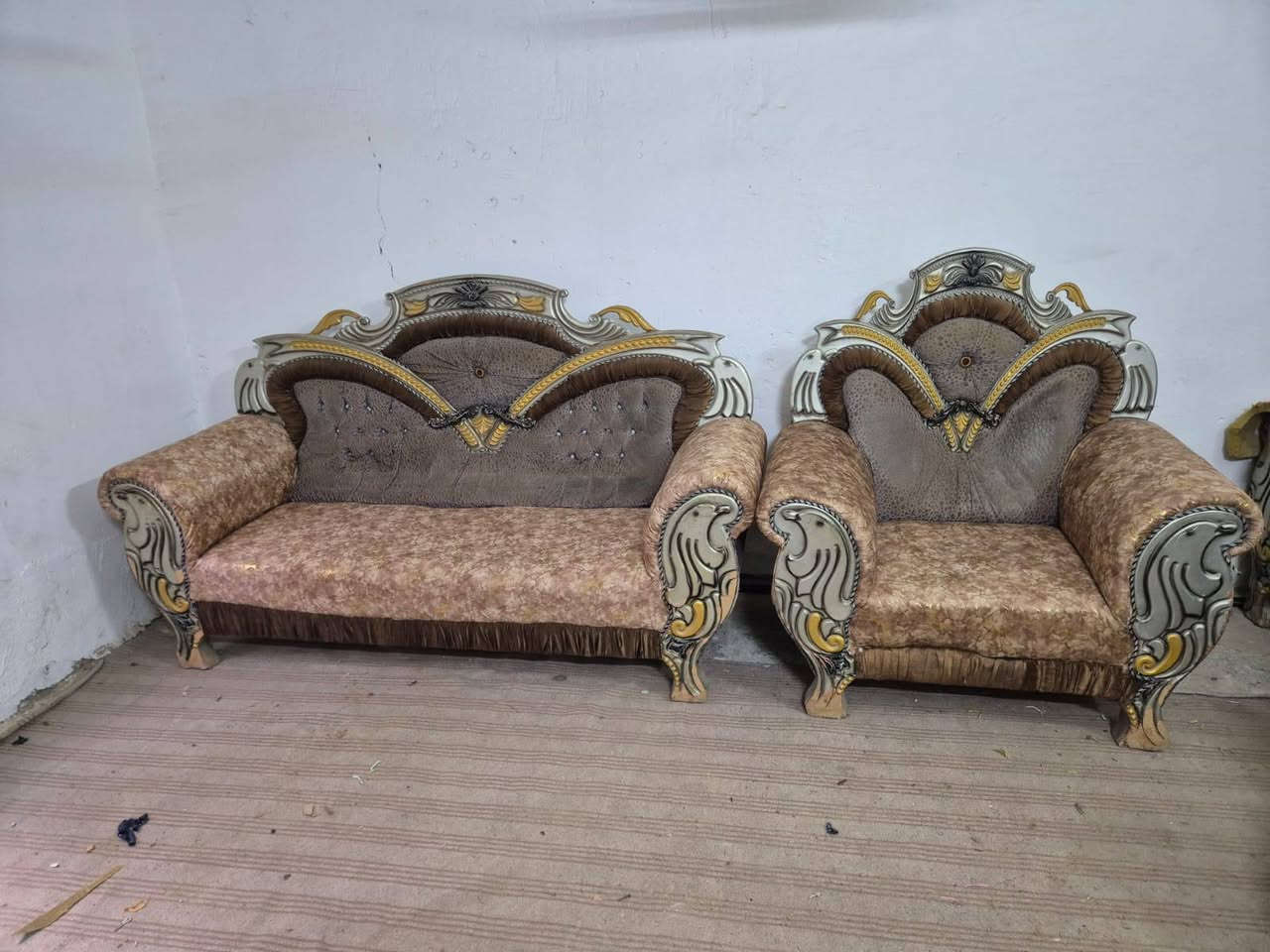 تخم عشر مقاعد نضيف تسكام بلوك اسود مستعمل بسعر مناسب 190الف العنوان بابل الحمزة الغربي الحي العسكري الاستفسار ***********
