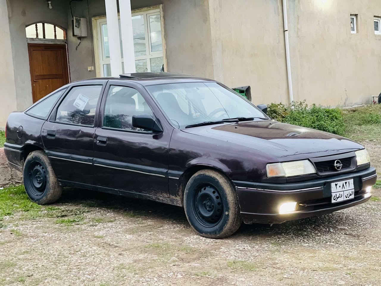 اوبل فيكترا✈️ موديل 1993🔥 مكينه 18 سياره سقف سيلات كولش حلو كيرو محرك ب شرت سياره جايز جايز ماكو اي شي بي مصرف اربع تايات ب جديد🛞  سياره شاشه ايباد 🖥️سياره ماكو دعم تحويل وكاله بشرت مكينه حجم 1.5 سياره  كوشنات هيتر🥵 تتفيه🥵 
سعر 35$ 570 الف غرامه انزل سعر
مكان روفيه اقره  بردرش
رقم الهاتف *********** كورك موجود عل واتساب
