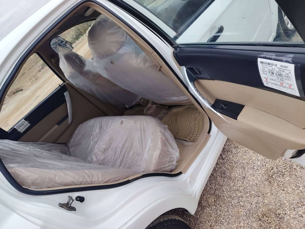 السلام عليكم سياره افيو موديل 2011 رقم ذي قار مشروع وطني سنويه 2028 بيه رشات صبغ سياره جاهزه عله اخير حبايه العنوان واسط
رقم الهاتف ***********
