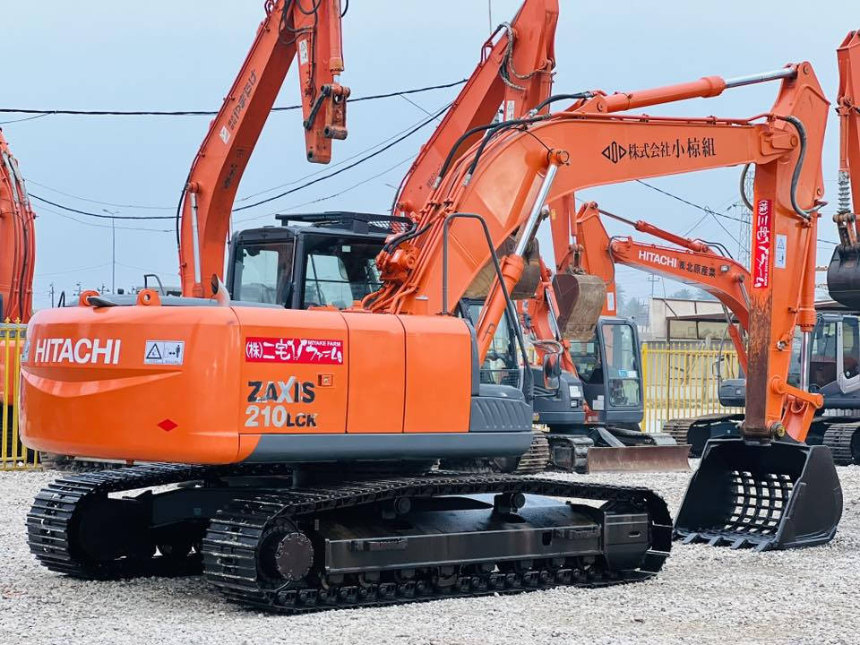 عـــلى بـركةَ الله
#يتـوفر لدى شركه احمد عذاب مثور 📌
        لتجاره الآليات الثقيله ❓
          
      

-فقط لعشاق الجديد والمميز ✔️
-زت ثري ✅ دخول جديد 
-وارد اليابان مكفوله كفاله عامه - موديل2014
ZAXIS-210Lck-2014-8000h
                   
 #انضف زت ثري داخل السوك وينهم عشاق الالسي 8روله  

#فول مواصفات بسعر مناسب 📌📌
#كلشي وضع شركه داخله بنفس 🇯🇵الموديل 
#منفيس بأسم الشركه التابعه لنا 📍

        -عنوان الشركه (بابل الشوملي📍 حي الصناعي    -

#علي_احمد_مثور-#Emil

للأتصال والاستفسار 📍✔️ ***********-***********
     
                        احمد عذاب مثور -✅
علي احمد مثور ✔️
