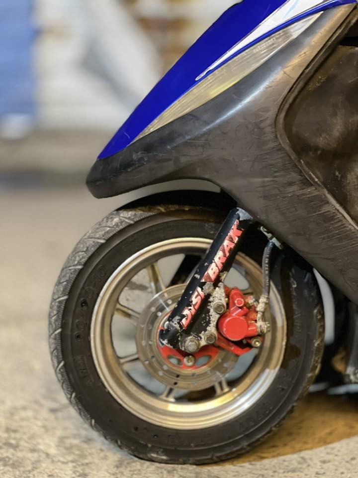 سلام عليكم
ماكس عدله 120
الدراجه كامله على اخر حبايه مابيها اي نقص 
مكينه بلاديه سبانه ممدود عليها 
ويل كب رياضي نجمه اصلي ثقيل
لايت زنون ٨٠واط 
اشاره رباعي 
كليو متر+گيج بانزين شغالات
الدراجه نگره بكل وقت 
شغاله سلف وهندر
شلعه حلوه 
معدل110
السعر 600وبيها مجال حگ الجيه
الشراي بي خير ويدلل
مكاني بغداد اليوسفية 
‬

‭ ٠٧٥٠ ٨٥٤ ٢٧٥٦‬
