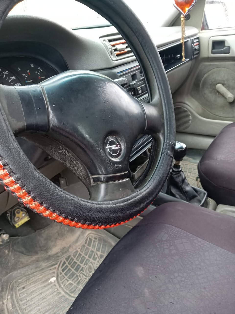 السلام عليكم ورحمة الله وبركاته
((  فكــترا للبيـــع)) 

حجم 16
سنويه جديد رقم نينوى مسطرة جديد
مابيه ضرر فقط مصبوغ للجماليه 
سيارة جديده 
عنوان 📍/ الموصل 
رقم الهاتف / ***********
:-- غير متواجد ع فيس للأستفسار اكثر اتصل على الرقم اعلاه 👆
