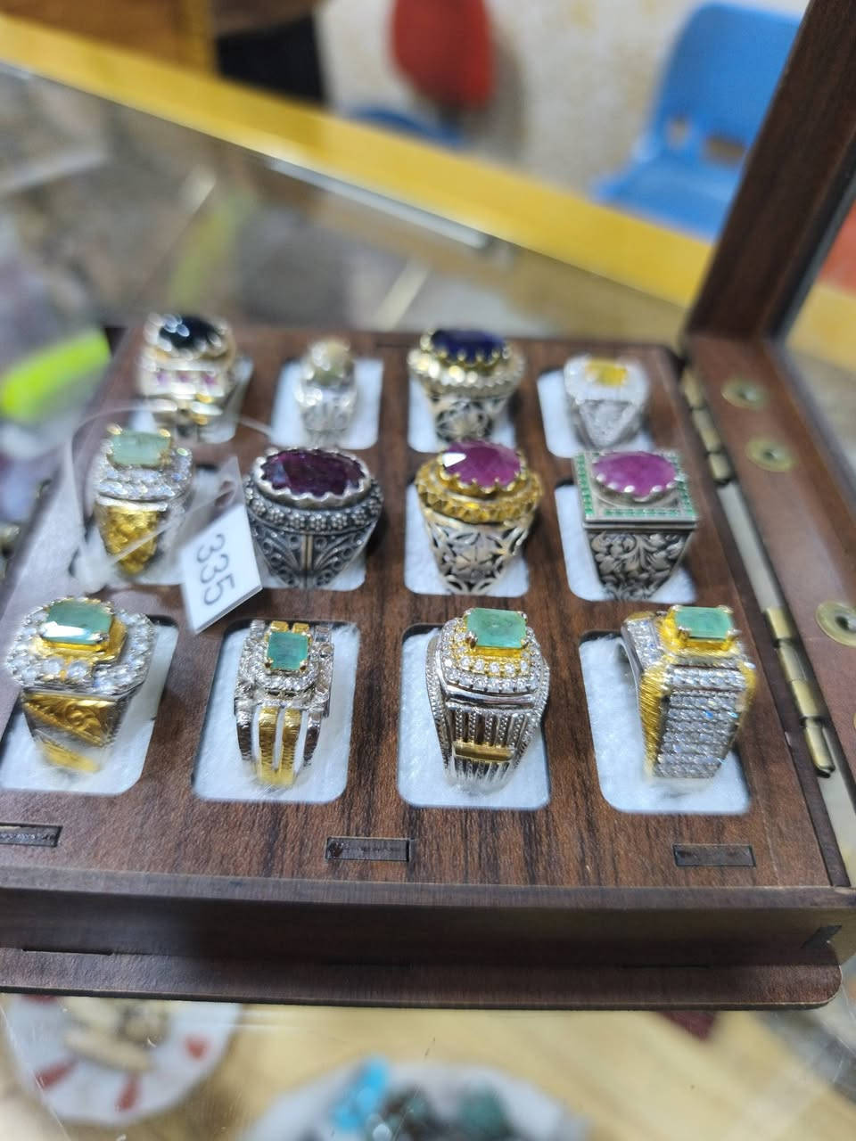 السلام عليكم
٤١ محبس للبيع جمله السعر 
خاص العنوان العماره 
***********
