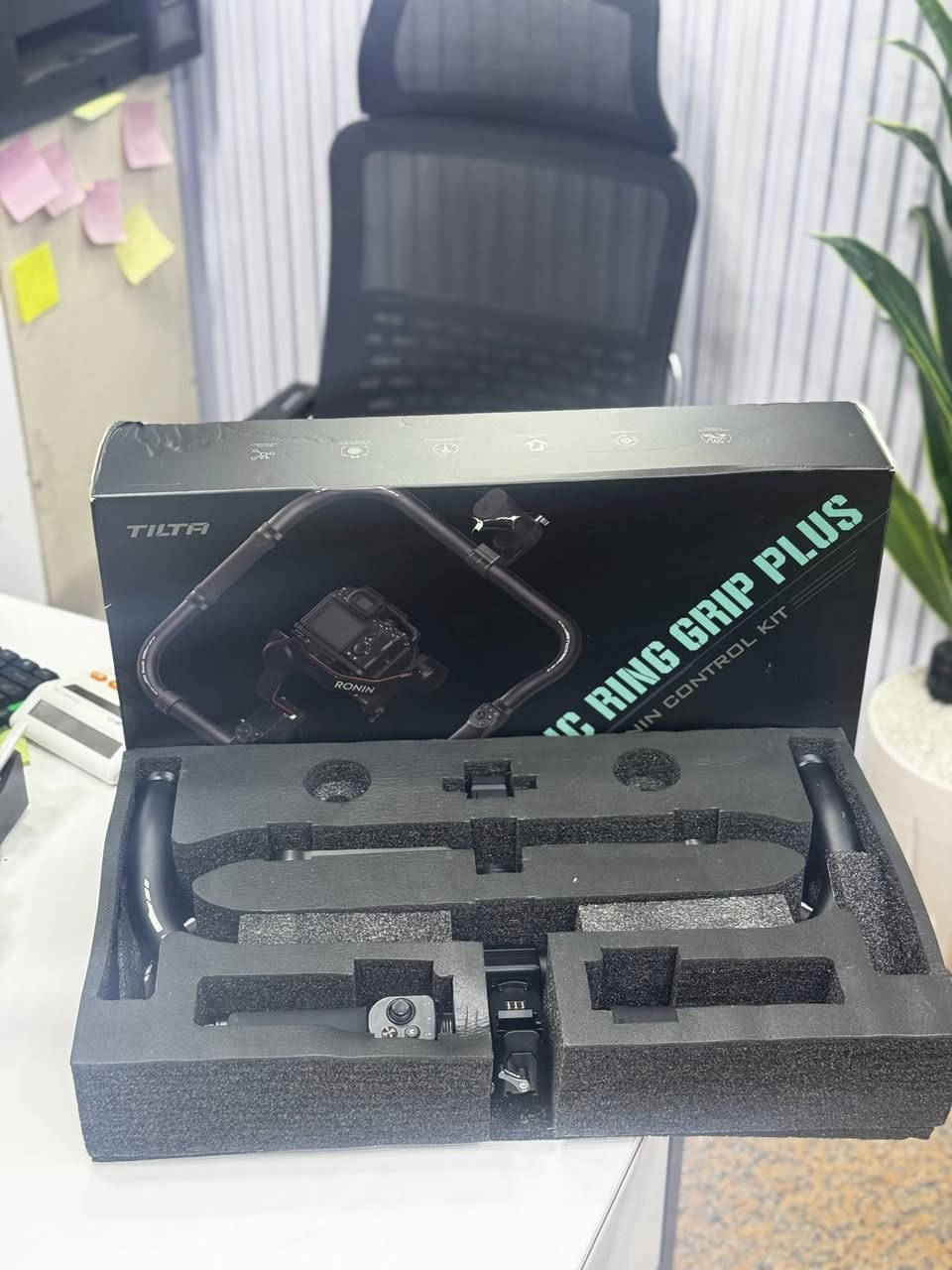 #daste_dw_مستعمل
---------------------
#tilta basic ring grip plus
For Ronin (rs2-rs3-rs4-rs5)
مستخدم كم مره 
جةند جاريك بةكارهاتوه


**إذا كنت صاحب هذا الإعلان وتريد حذفه لأي سبب، رجاءا أرسل رسالة إلى الدعم الفني**