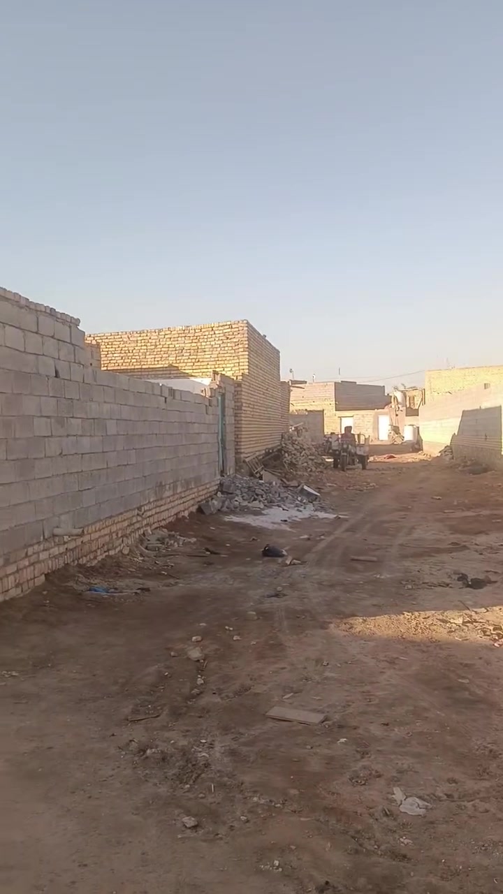 عليكم بيت 110لبيع عدمعالي قبل جسر. رابع فرع عن اسواق حويدر سعر 11مليون. زراعي.  ***********. ينباع نقد ماكو قصد مرواس. (ملاحظه اله تفقد اواجهك وي ابو كاع.   مكاتبه فقط)
