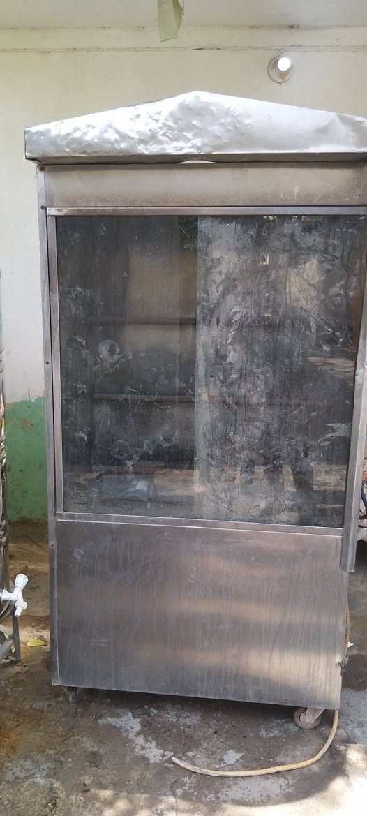 السلام عليكم مشوايه دجاج 6 اشياش السعر 215 وبيها مجال الاتصال على هذه الرقم ***********
