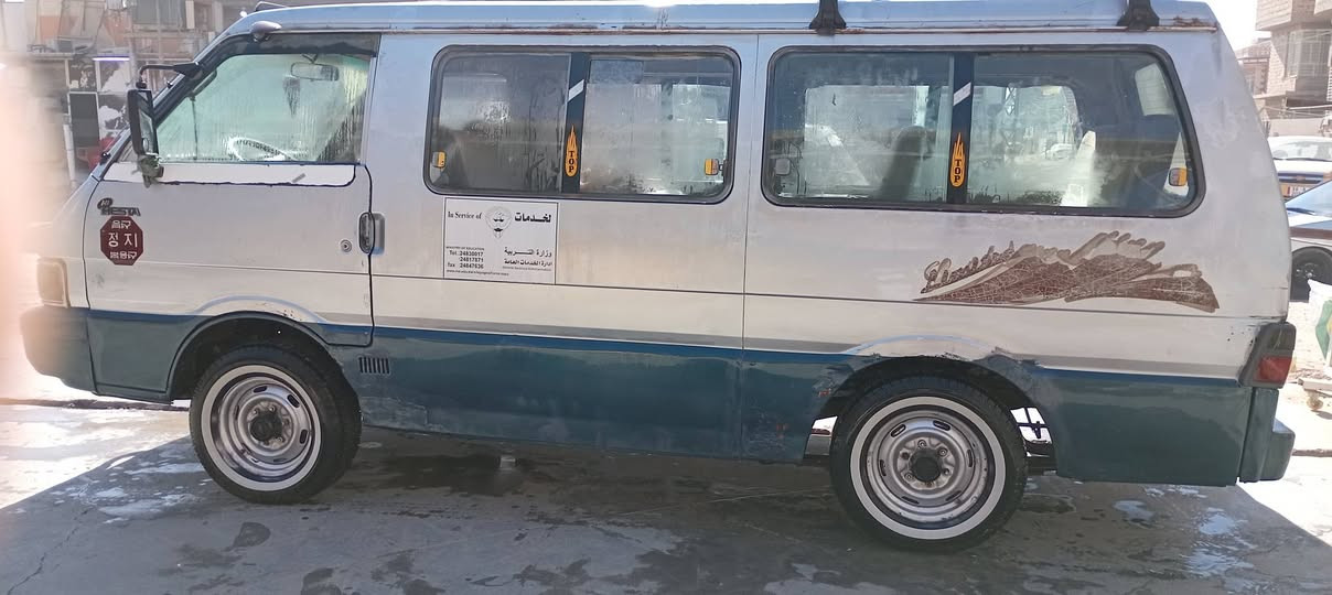 للبيع كيا بستا 94 السنوية ٢٧ بسمي تريد وكاله مداور مكفوله من مكينه كير اكسن تخم تاير شواصي شركه السياره بلادي السعر ٥٢وبيهه مجال بسيط للاتصال ***********
