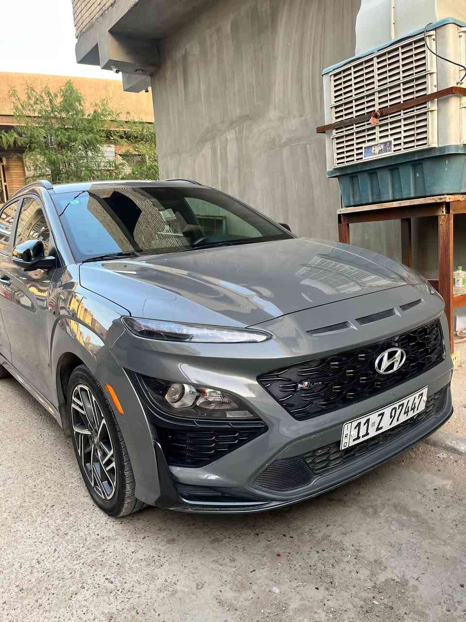 كونا انلاين 23 1600 تيربو السعر 153 وبيها مجال لون سمنتي  بدون ايرباك دخول جديد ترقيم جديد  فول عده الفتحه  صبغ باب فقط بدون دواخل  بدون شاصي و لغد دعاميه الاماميه نصها مضروبه فقط مع تحكيل جاملخ خلفي شبر وجاملخ امامي شبر وصور موجودات   كير DTC دبل كلج S سبورت دفع رباعي  رادار 360توقف ذاتي مع تحذير فتح الابواب نقطة عمياء   كشنات تدفئة  3 وضعيات قيادة شاشة جبيرة كاربلي   تشغيل عن بعد  داخل لونين  مكان السيارة بغداد  وبيها مجال للاستفسار *********** 
***********
