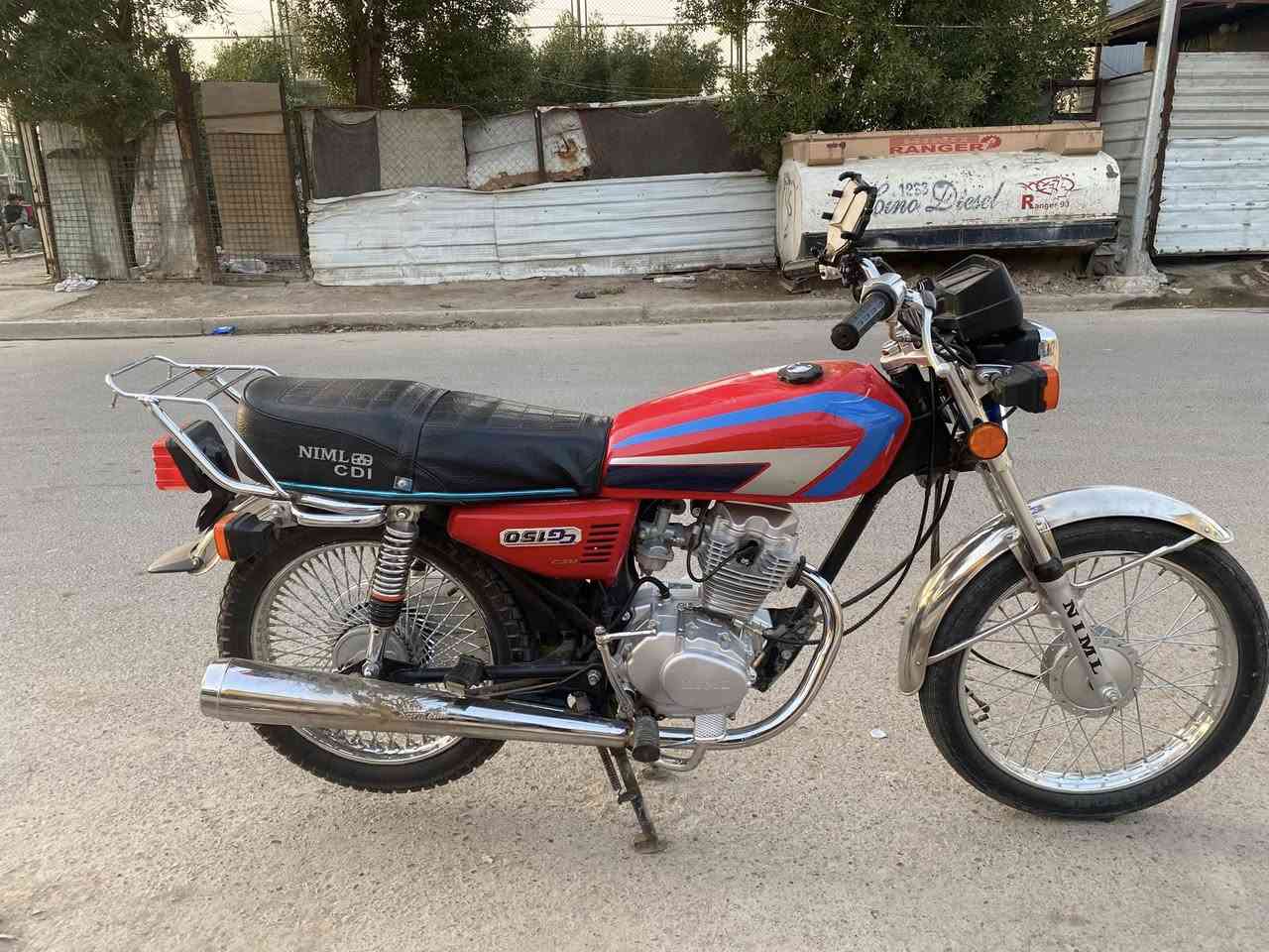 دراجه أيراني اربعه كير كله شغال ترايك للبصره وترجع موديل ٢٥ نضيفه بكاني بغداد الشعلة سعر ٥٧٥ وبيه مجال قليل رقمي وتساب ***********
