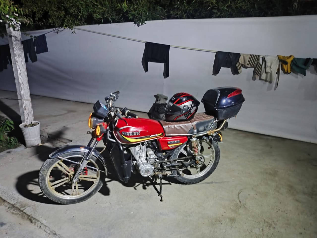 سلام عليكم
للبيع سونك ماكس
موديل 23 دراجه خير من الله
اوراق 
كهربائياتها شغاله
مكاني بغداد الدوره هورجب
***********
