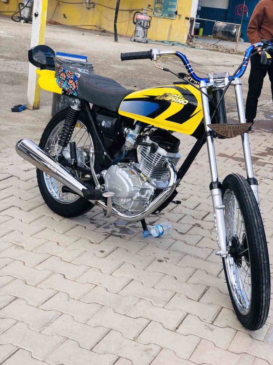 السلام عليكم دراجه للبيع موديل 26 دراجه كلش نظيفه ما بيها اي عيب دراجه بعدها صفر محرك سجي نامي  السعر 700 وبي مجال كلش قليل ***********
