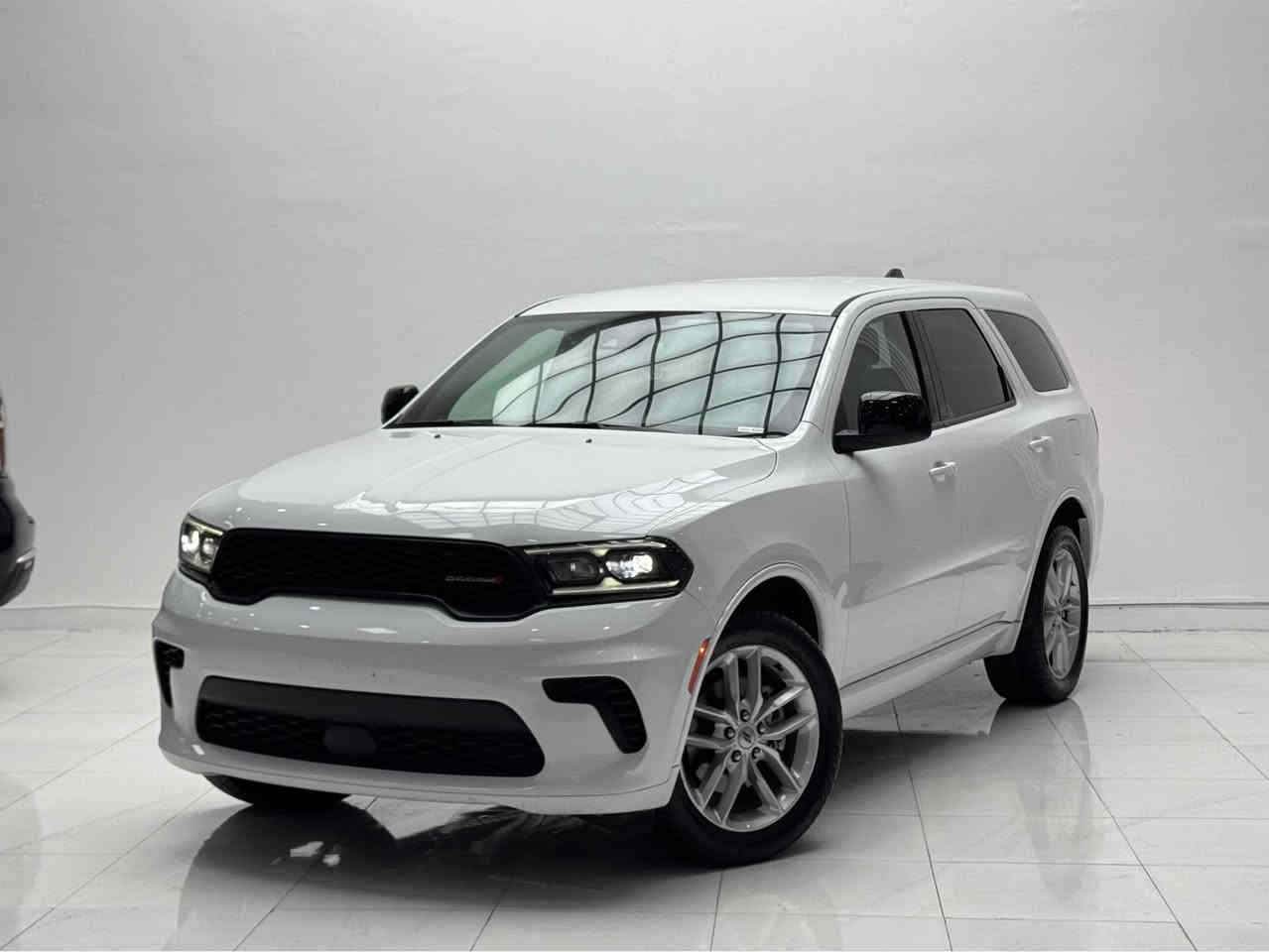 ‎💥للبيع💥
دوج دورانگو جي تي (Dodge Durango GT)
موديل // ٢٠٢٣
حجم محرك// ٦سلندر ٣.٦ لتر
ماشية// ٧٠ الف ميل

❌ملاحظة// فقط قبغ صندوق تبديل بلادي نفس لون بدون صبغ بدون دواخل بدون ارباك بجم كبس💯

💰سعرر ٣١٠ 💰ورقة 

📍مكان سيارة// اربيل - شارع ١٠٠ م معرض فجر الخليج

☎️⬇️☎️
 ***********
 ***********

مواصفات ⬇️ جي تي 
كاميرة خلفي
كشنات امامي تدفئة و كهربائي
شاشاة كبير
ستيرن هيتر
لايتات امامي ليد
شحن وايرلس
صندوق شفط
٧ راكب سيارة
تبريد مركزي
رادار امامي و خلفي و مراية
حساسات امامي و خلفي
تشغيل عن بعد
بعد بي مواصفات هواية مامذكور... أربيل, العراق
