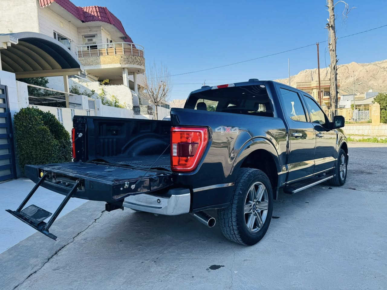 فورد F150 موديل ٢٠٢٢
مكينه توربو
فور ويل
شاشه جبيره
لون: نيلي
رقم سليمانيه 
صبغ فقط باب و جامرلغ عكس سايق 
بجم كبس 
٦٥ الف ماشيه 
سياره حلوه و جديده 
***********
مكان : سليمانيه
