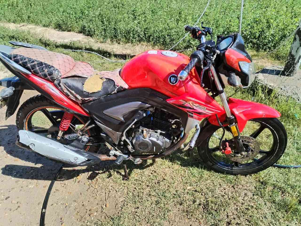 هاوجيKA 2017
 مجفت
شغال مابي شي
مكان لكرمه
لعنده دراجه للبيع يدزها خااص


**إذا كنت صاحب هذا الإعلان وتريد حذفه لأي سبب، رجاءا أرسل رسالة إلى الدعم الفني**