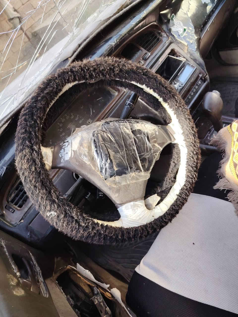 السلام عليكم بطه ما مسجل ادوات  البيع كير شرط 🤝🏻محرك بي بكن اول ما شغل صدر تواير جدد باور كهربائيات 
مسجل اربع سماعات  ضو عالي ناصي زنون باتري جديد💁🏽‍♂️ سياره جاهزه شغل ومش سعر 13 قفل 🤷🏻‍♂️ ه‍ــــ***********🖐🏻
