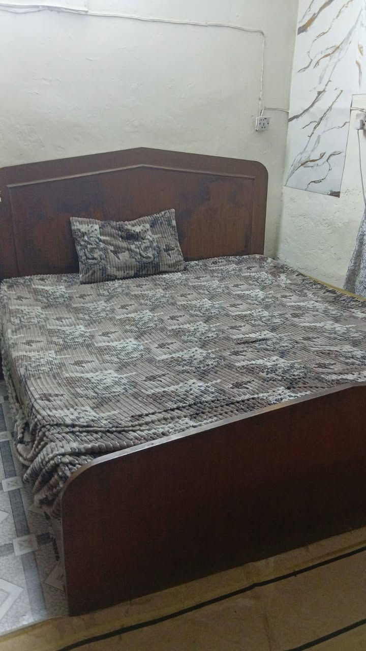 غراض للبيع في ابودشير شارع الضغط
***********
